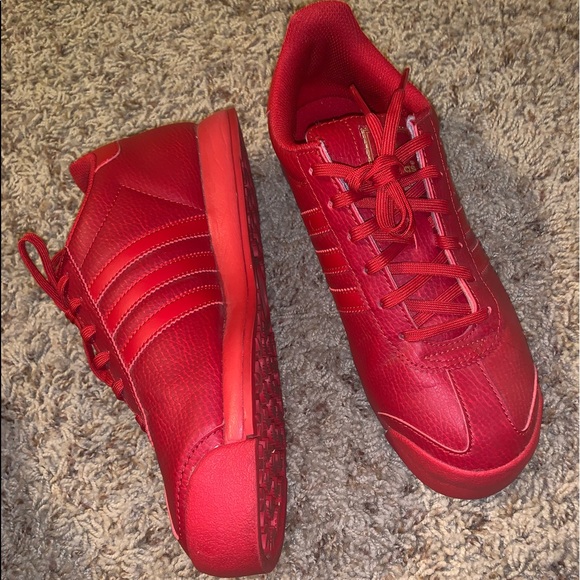 Adidas - Picture 2 of 4